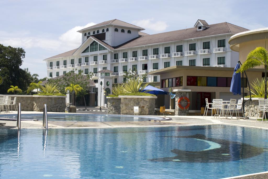 Klana Beach Resort Port Dickson Exterior foto